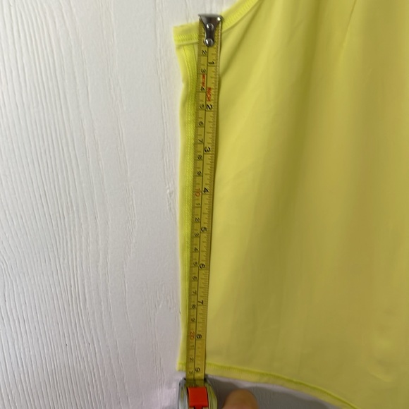 Lululemon NWOT All Yours Crop Tank Top Electric Lemon Size 10 - Picture 6 of 6